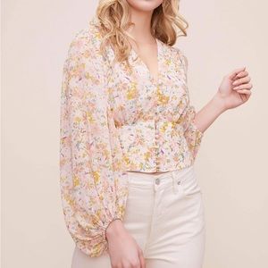 Unworn ASTR blush-taupe floral top
